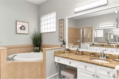 14610 Laguna Dr, Fort Myers, FL 33908 - Photo 18