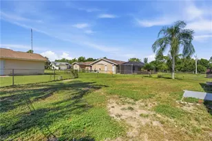 19368 Coraltree Ct, Lehigh Acres, FL 33936 - Photo 32