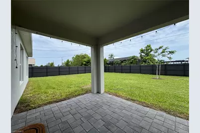 330 SW 23rd Ter, Cape Coral, FL 33991 - Photo 32