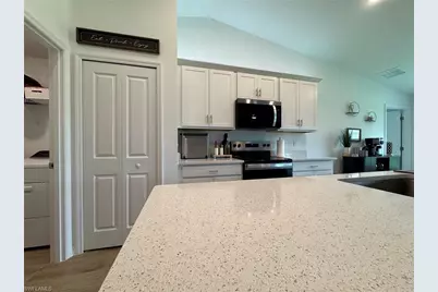 330 SW 23rd Ter, Cape Coral, FL 33991 - Photo 28