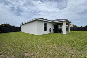 330 SW 23rd Terrace, Cape Coral, FL 33991 - Photo 36