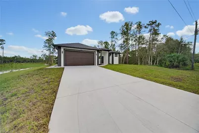 1318 Roosevelt Ave, Lehigh Acres, FL 33972 - Photo 2