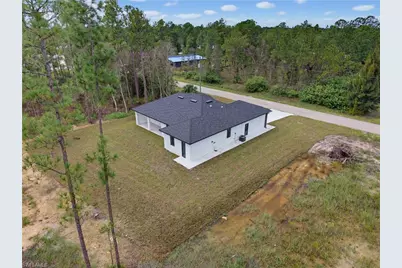 1318 Roosevelt Ave, Lehigh Acres, FL 33972 - Photo 6
