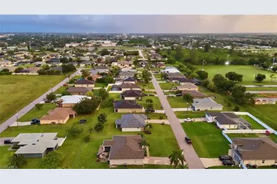 1305 SW 22nd Pl, Cape Coral, FL 33991 - Photo 32