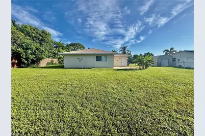 516 Parkside St, Lehigh Acres, FL 33936 - Photo 6