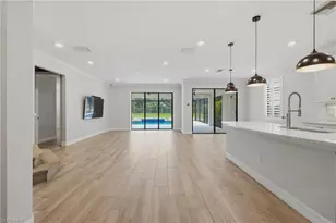 16277 Borelle Cir, Naples, FL 34110 - Photo 6