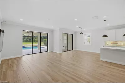 16277 Borelle Cir, Naples, FL 34110 - Photo 4