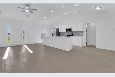918 NE 12th St, Cape Coral, FL 33909 - Photo 4