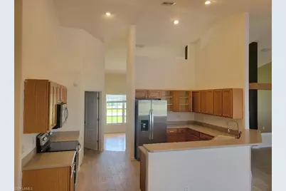 501 SW 9th St, Cape Coral, FL 33991 - Photo 4