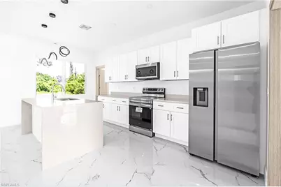 718 Robert Ave, Lehigh Acres, FL 33936 - Photo 8