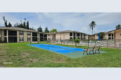 16881 Davis Rd #313, Fort Myers, FL 33908 - Photo 4