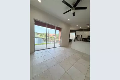 7060 San Lorenzo Ct #202, Fort Myers, FL 33966 - Photo 6
