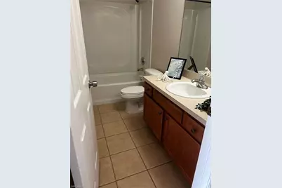 1427 NE 8th Pl, Cape Coral, FL 33909 - Photo 6