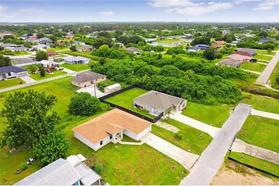 2909 38th St SW, Lehigh Acres, FL 33976 - Photo 8