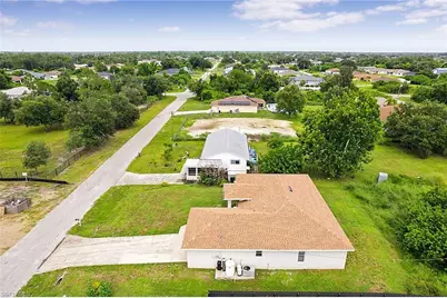 2909 38th St SW, Lehigh Acres, FL 33976 - Photo 6