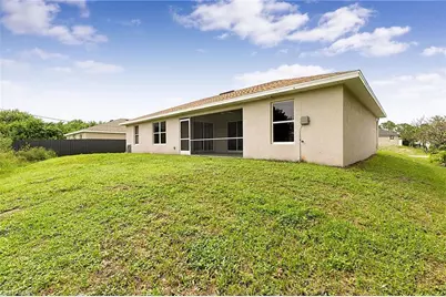 2909 38th St SW, Lehigh Acres, FL 33976 - Photo 4