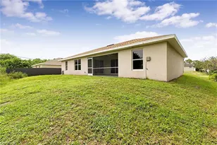 2909 38th St SW, Lehigh Acres, FL 33976 - Photo 4