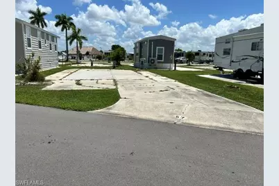 19681 Summerlin Rd D-57, Fort Myers, FL 33908 - Photo 2