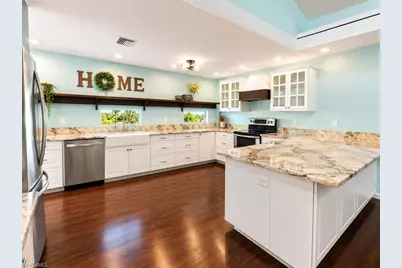 8512 Chatham St, Fort Myers, FL 39907 - Photo 6