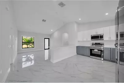 644 Woodcrest Dr, Lehigh Acres, FL 33972 - Photo 18