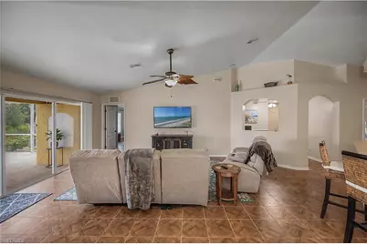 201 NE 17th Ter, Cape Coral, FL 33909 - Photo 8
