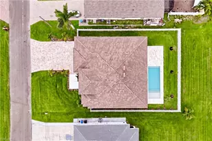 114 SW 36th Pl, Cape Coral, FL 33991 - Photo 4