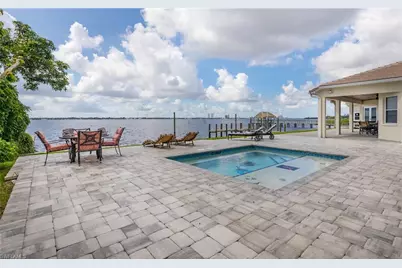15475 Admiralty Cir, North Fort Myers, FL 33917 - Photo 10
