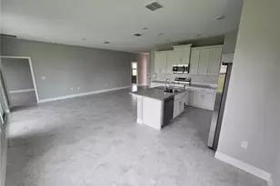 3207 68th St W, Lehigh Acres, FL 33971 - Photo 4