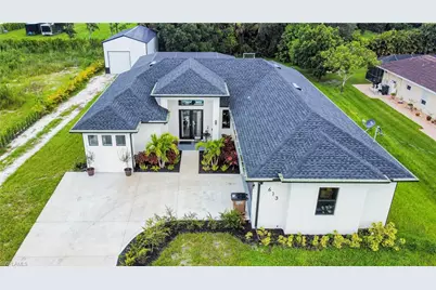 613 Hibiscus Ave, Lehigh Acres, FL 33972 - Photo 2