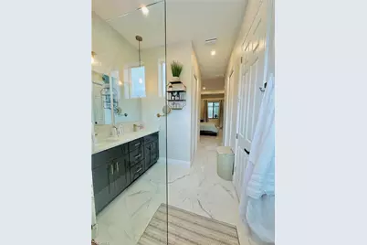 613 Hibiscus Ave, Lehigh Acres, FL 33972 - Photo 10