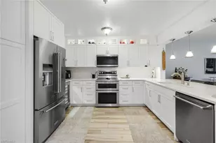 9901 Sunset Cove Ln, Fort Myers, FL 33919 - Photo 8