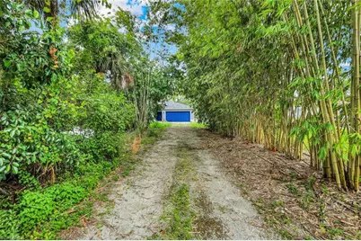 341 41st Ave NE, Naples, FL 34120 - Photo 2