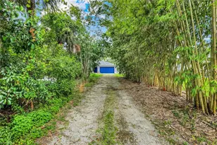 341 41st Ave NE, Naples, FL 34120 - Photo 2