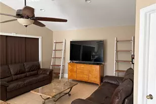 618 SE 18th St, Cape Coral, FL 33990 - Photo 8