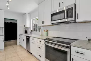 1645 Ardmore Rd, Fort Myers, FL 33901 - Photo 14
