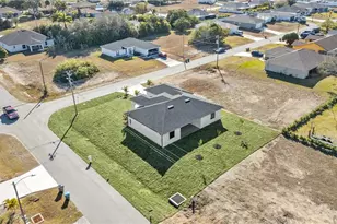 1430 NE 6th Pl, Cape Coral, FL 33909 - Photo 28