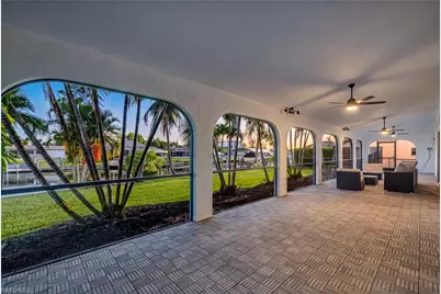 2015 SE 13th St, Cape Coral, FL 33990 - Photo 14