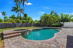 2413 Dover Ave, Fort Myers, FL 33907 - Photo 6