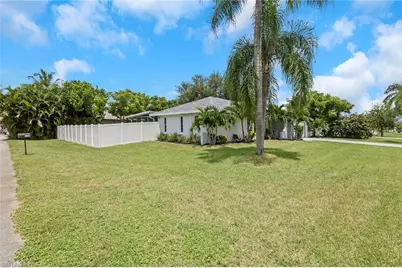 1422 SW 1st Ave, Cape Coral, FL 33991 - Photo 32