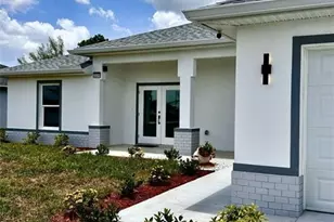 2321 NE 39th St, Cape Coral, FL 33909 - Photo 2