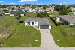 4004 NE 23rd Ave, Cape Coral, FL 33909 - Photo 2