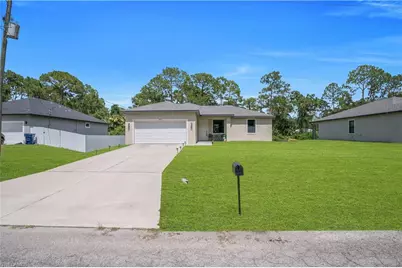 8031 Sandy Cir, Labelle, FL 33935 - Photo 6