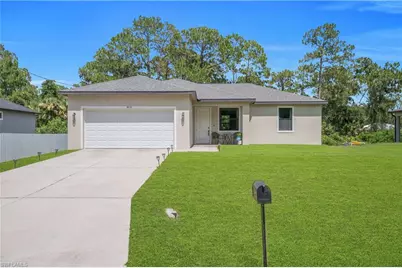8031 Sandy Cir, Labelle, FL 33935 - Photo 4