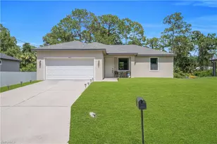 8031 Sandy Cir, Labelle, FL 33935 - Photo 4