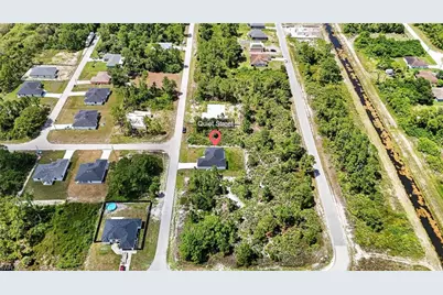 463 Zimmerman Ave S, Lehigh Acres, FL 33974 - Photo 32