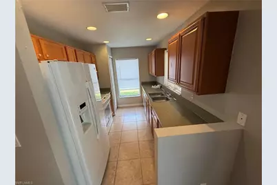 4425 29th St SW, Lehigh Acres, FL 33973 - Photo 4