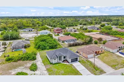 548 Long Island St E, Lehigh Acres, FL 33974 - Photo 4