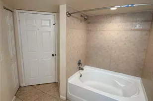 4121 Residence Drive, Fort Myers, FL 33901 - Photo 10