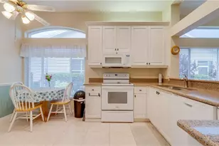12774 Devonshire Lakes Cir, Fort Myers, FL 33913 - Photo 4