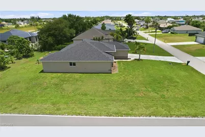 4155 NE 15th Pl, Cape Coral, FL 33909 - Photo 38